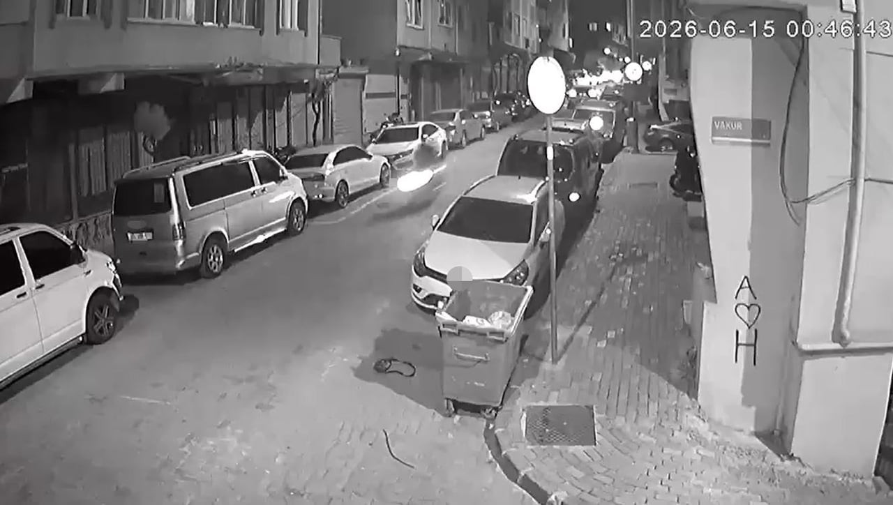 İSTANBUL'UN GÜNGÖREN İLÇESİNDE BİR ŞAHIS, EVLENMEK İSTEDİĞİ KIZIN ERKEK KARDEŞİNİ SOKAK ORTASINDA...