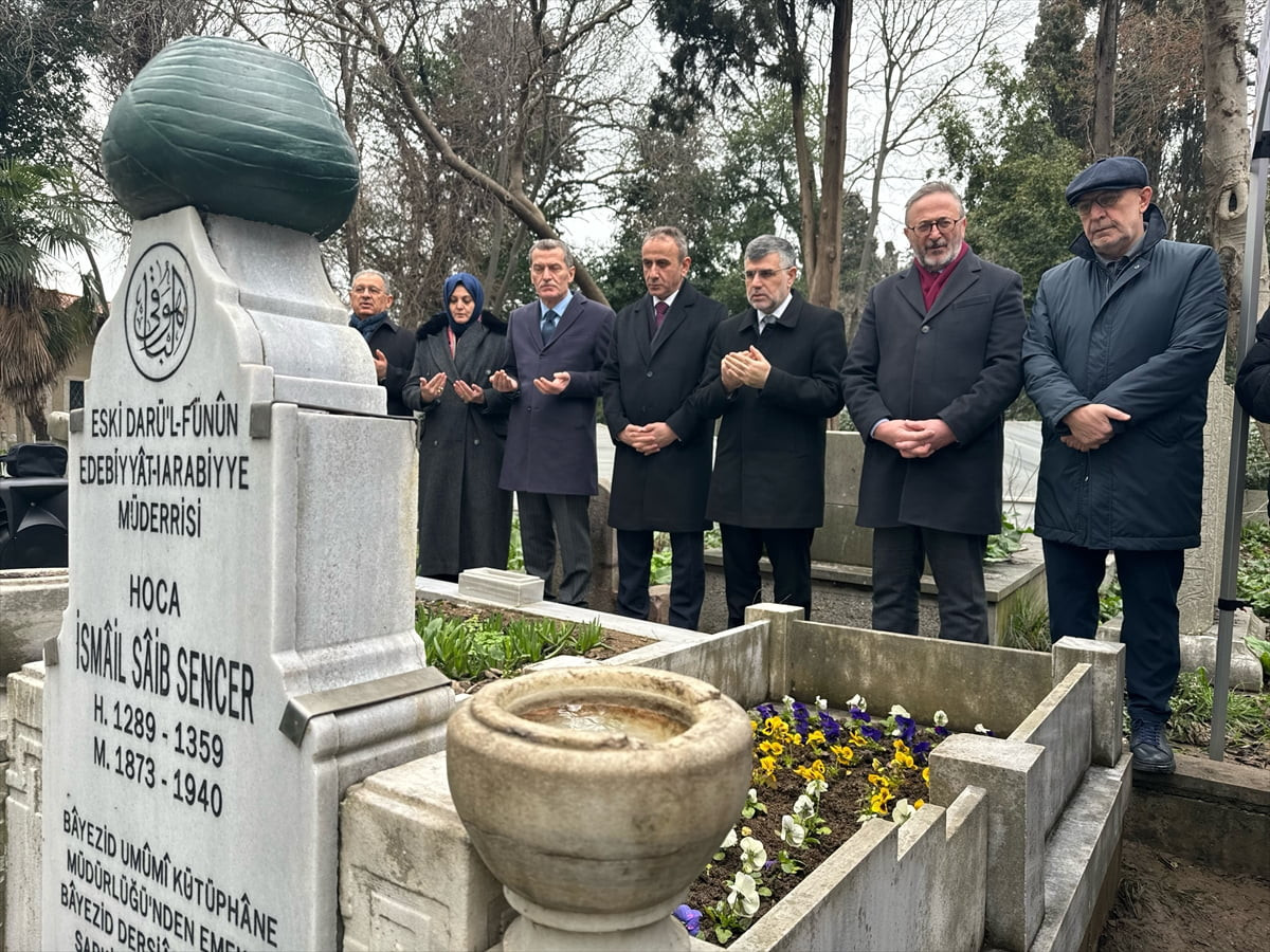 İstanbul'un ilim ve irfan hayatında müstesna bir yere sahip olan ve Beyazıt Umumi Kütüphanesi'nde...