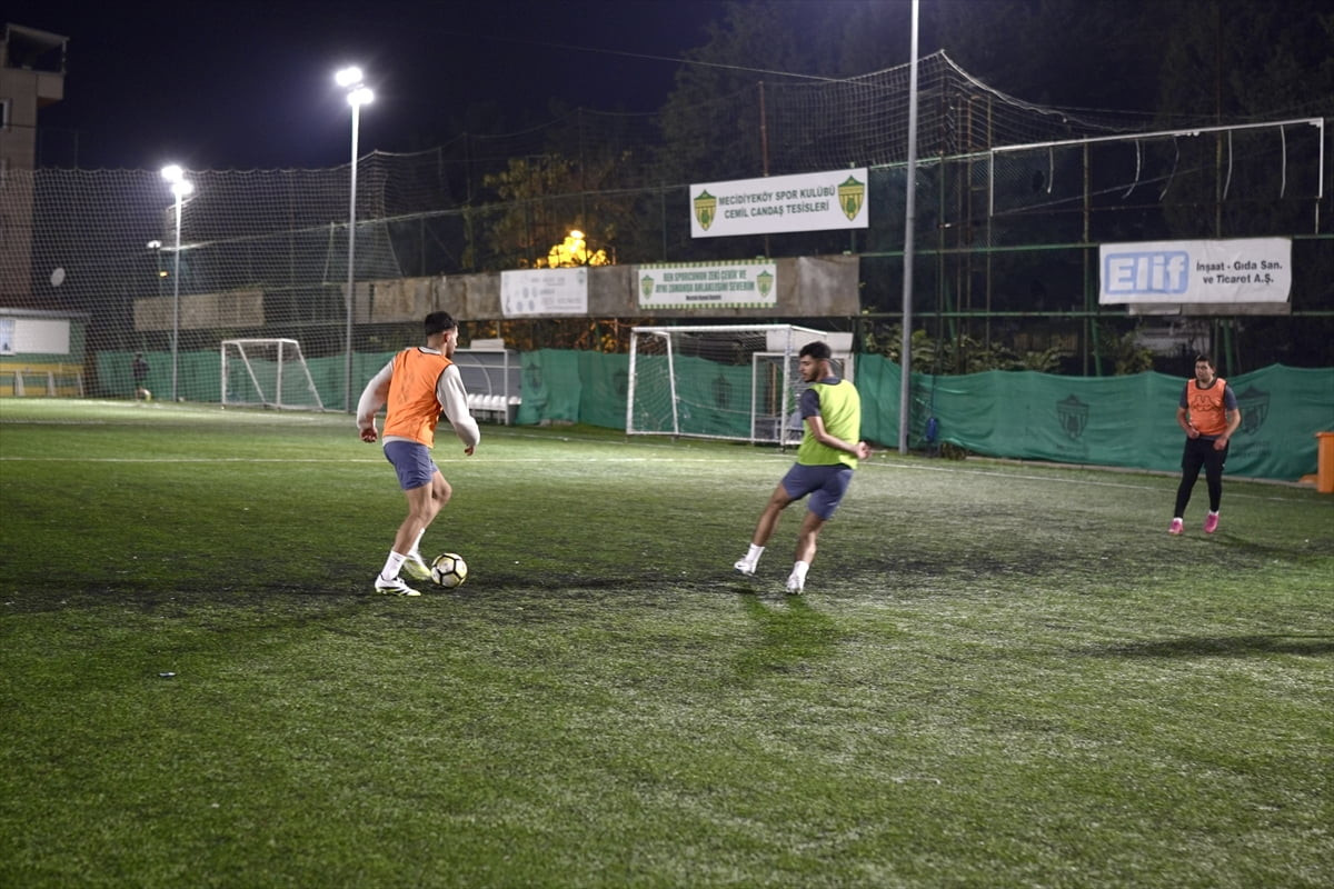 İstanbul'un Kuştepe semtinde mahalleli gençleri bir araya getiren Kuştepe Spor Kulübü, sporu kötü...