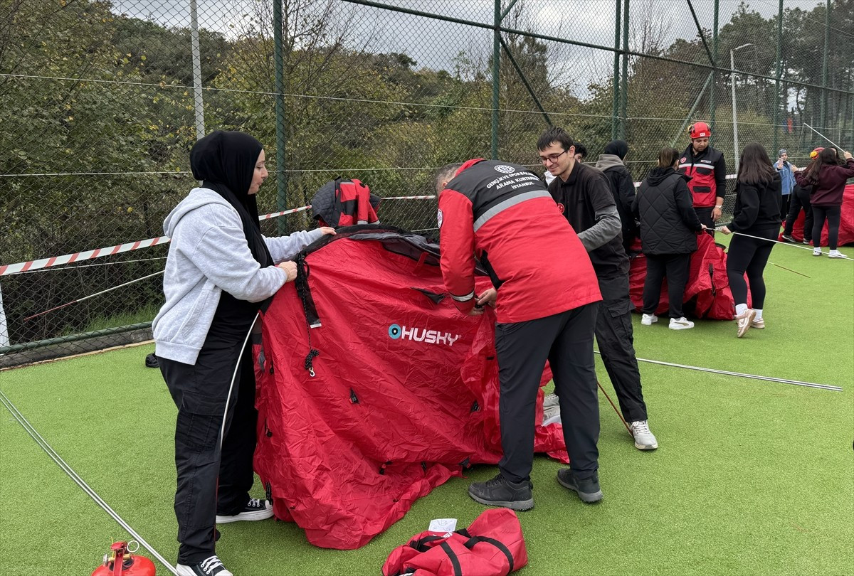 İstanbul'un Sarıyer ilçesinde, 12 Kasım 1999'da Düzce'de meydana gelen depremin 26'ncı yılında...