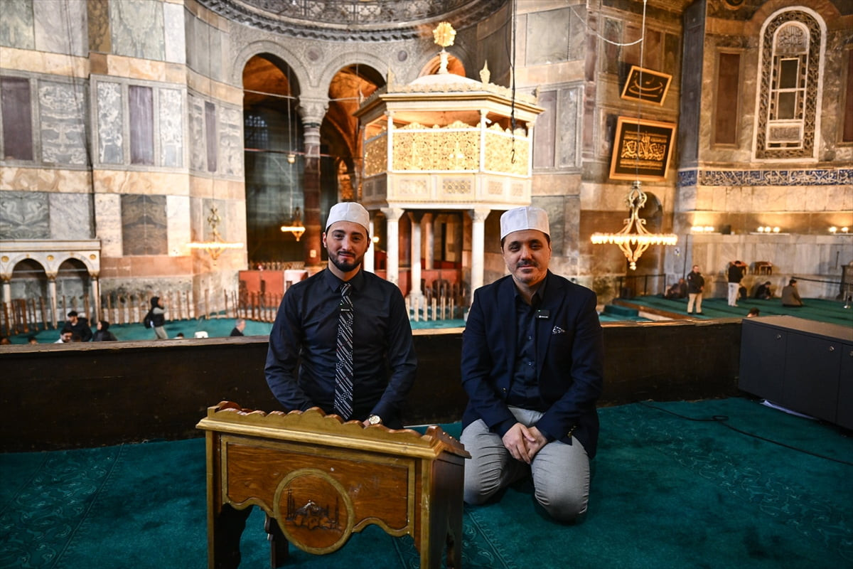 İstanbul'un simge mabedi Ayasofya-i Kebir Cami-i Şerifi'nde, ramazanın manevi iklimi musiki...