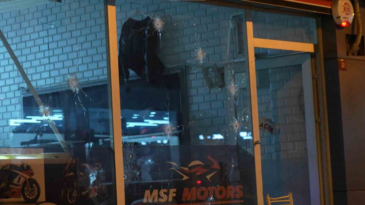 İSTANBUL'UN ÜMRANİYE İLÇESİNDE ALACAK-VERECEK MESELESİ NEDENİYLE ÇIKTIĞI İDDİA EDİLEN HUSUMET...