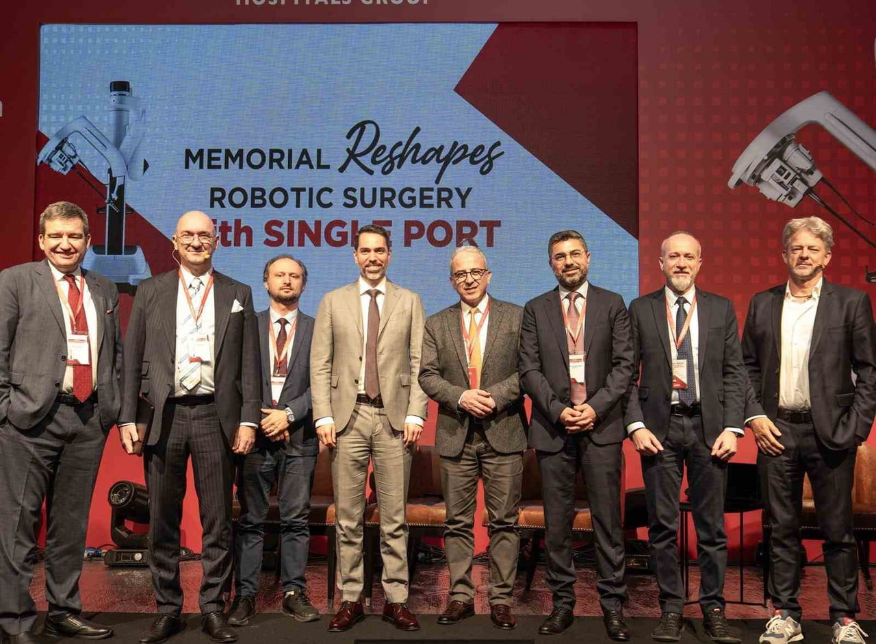 İSTANBUL’DA DÜZENLENEN ULUSLARARASI SİNGLE PORT ROBOTİK CERRAHİ TOPLANTISINDA 30 ÜLKEDEN 200’Ü...