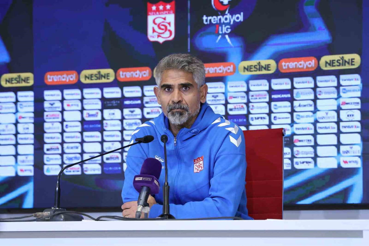 İSTANBULSPOR MAÇINDAN PUANSIZ AYRILAN ÖZBELSAN SİVASSPOR’DA TEKNİK DİREKTÖR İSMET TAŞDEMİR MAÇIN...