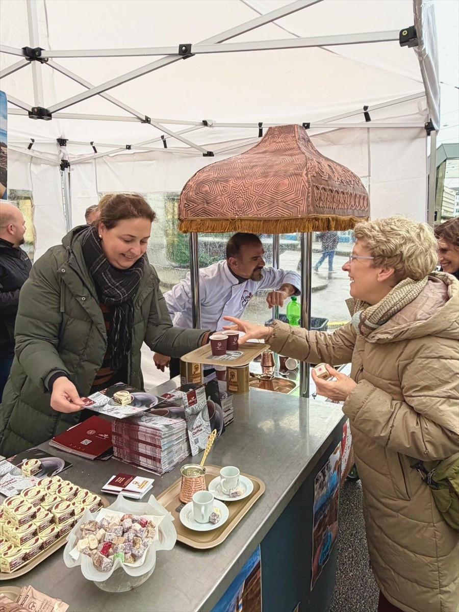 İsviçre'nin Zürih kentinde Dünya Türk Kahvesi Günü dolayısıyla program organize edildi....