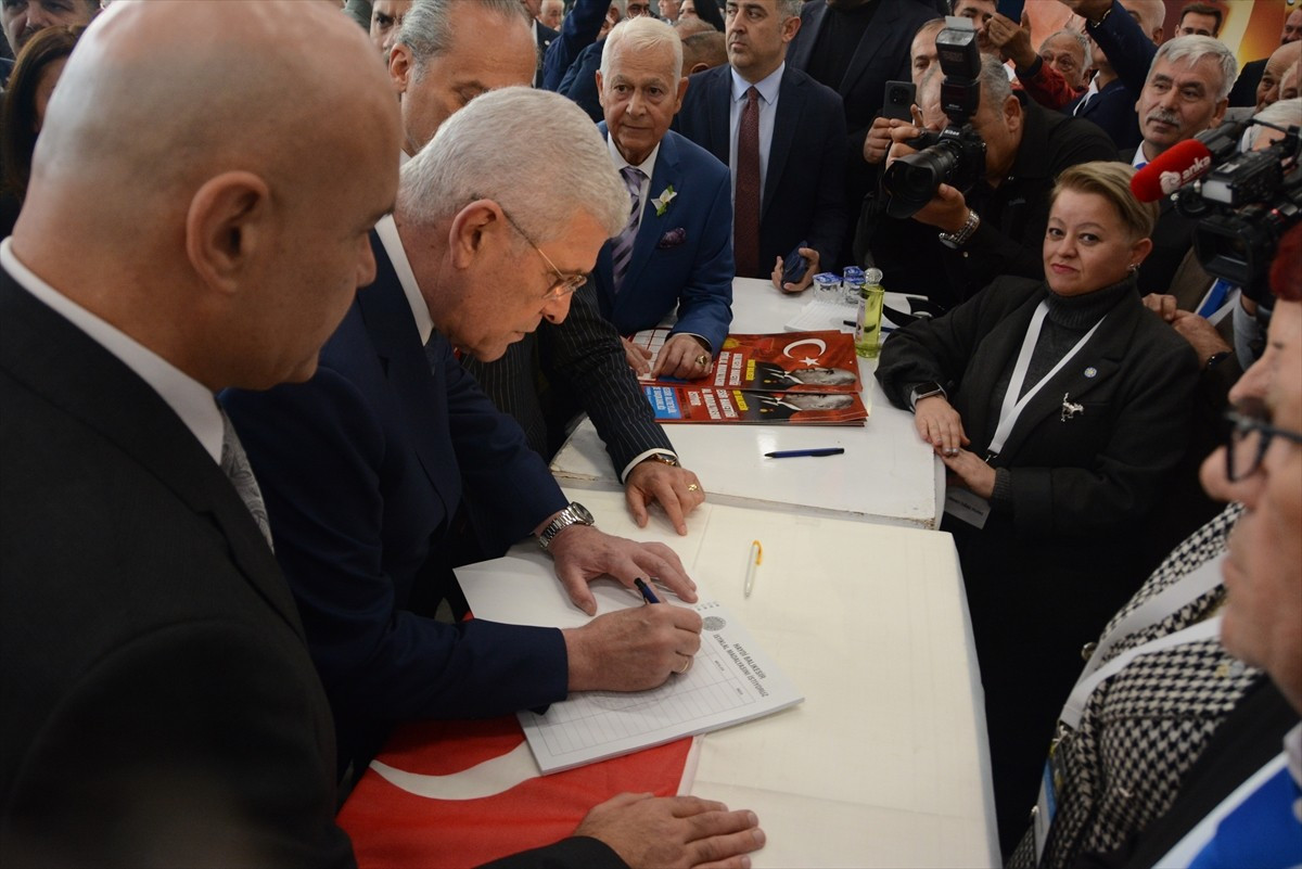 İYİ Parti Genel Başkanı Dervişoğlu, Avlu Kongre ve Kültür Merkezi'nde düzenlenen Balıkesir 4....