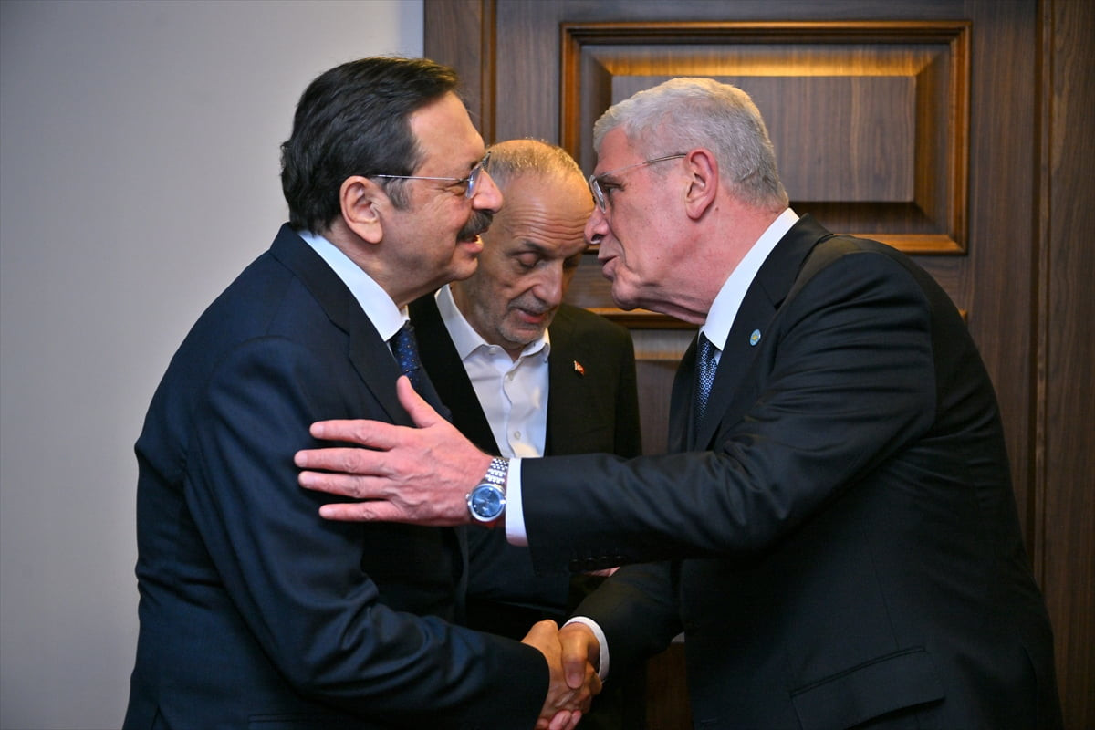 İYİ Parti Genel Başkanı Müsavat Dervişoğlu, TÜRK-İŞ Genel Başkanı Ergün Atalay ve TOBB Başkanı...