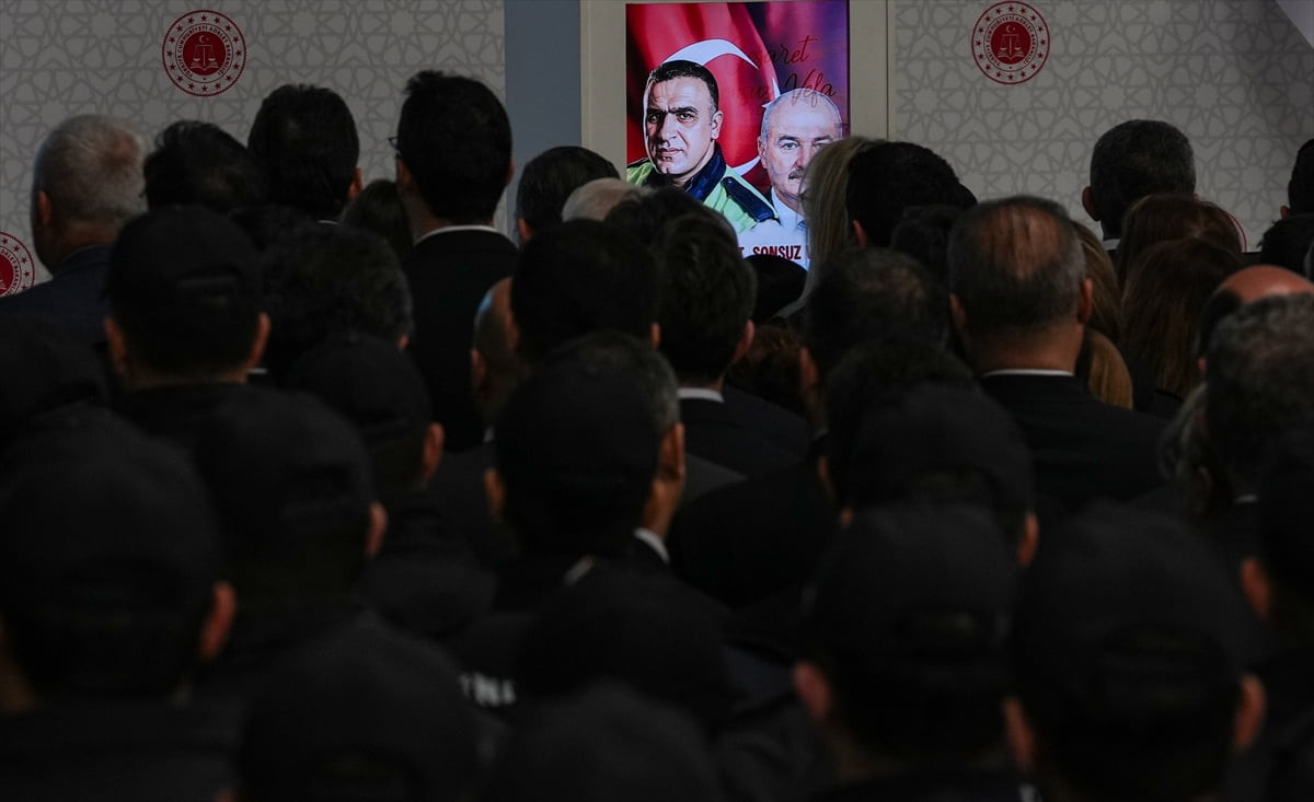 İzmir Adliyesi'ne PKK'lı teröristlerce 5 Ocak 2017'de düzenlenen saldırıda şehit olan polis memuru...