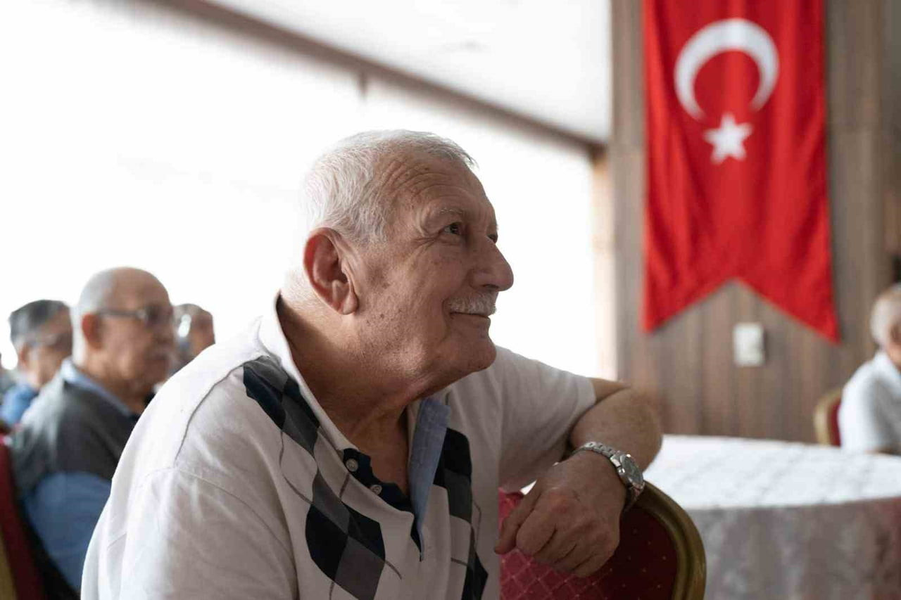 İZMİR BÜYÜKŞEHİR BELEDİYESİ BÜNYESİNDE HİZMET VEREN ZÜBEYDE HANIM HUZUREVİ’NDE BABALAR GÜNÜ...