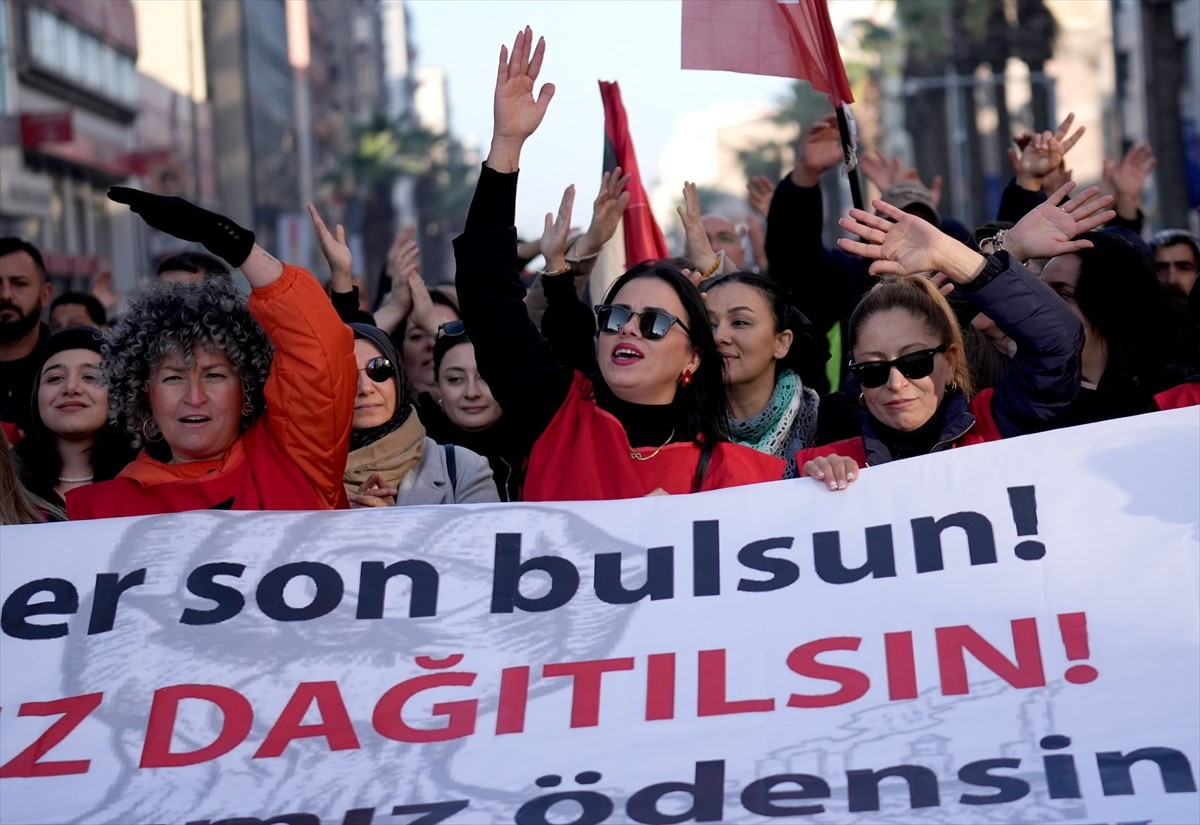 İzmir Büyükşehir Belediyesi iştirak şirketleri İZELMAN, İZENERJİ, İZFAŞ, İZTEK ve Ege Şehir'de...