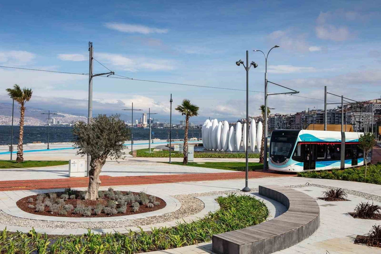 İZMİR BÜYÜKŞEHİR BELEDİYESİ, KURBAN BAYRAMI ÖNCESİ KENT GENELİNDEKİ PARK, SAHİL ŞERİDİ VE YEŞİL...