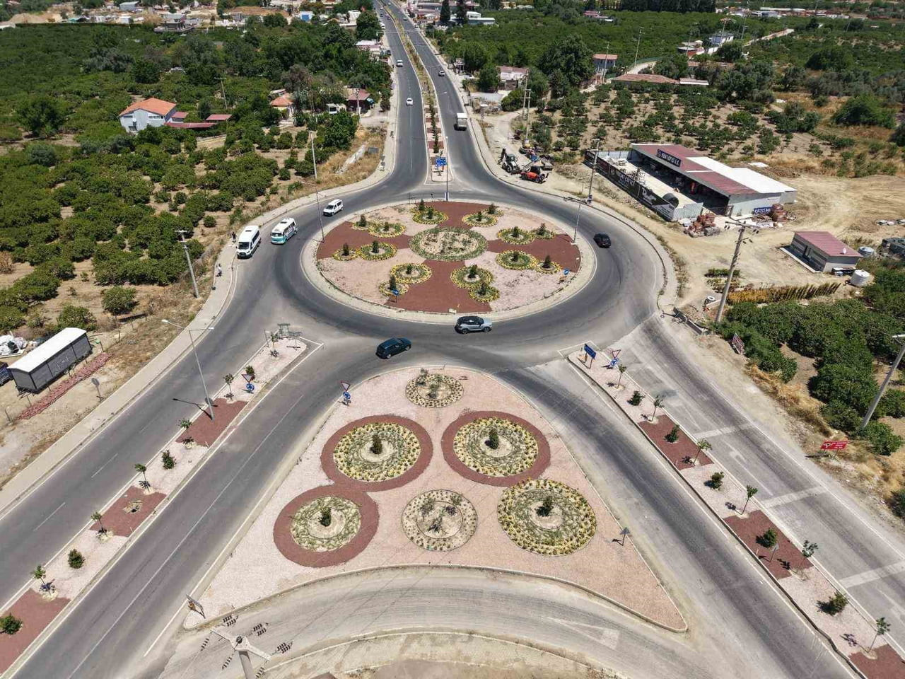 İZMİR BÜYÜKŞEHİR BELEDİYESİ, SEFERİHİSAR’IN İKİ ÖNEMLİ KAVŞAĞINDA KAPSAMLI BİR DÖNÜŞÜME İMZA ATTI....