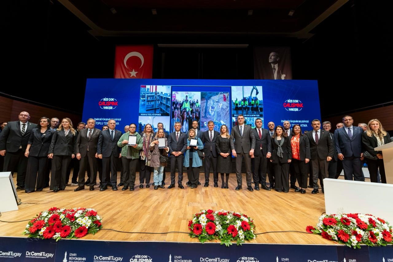 İZMİR BÜYÜKŞEHİR BELEDİYESİ'NİN KENTİN DÖRT BİR YANINDA HAYATA GEÇİRDİĞİ PROJELERİN TOPLU AÇILIŞ...