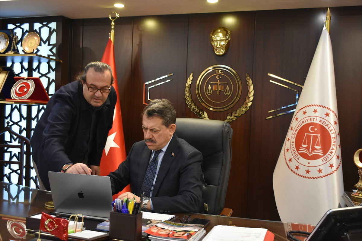 İzmir Cumhuriyet Başsavcısı Ali Yeldan, Anadolu Ajansı'nın (AA) gözünden 2025'e damga vuran...