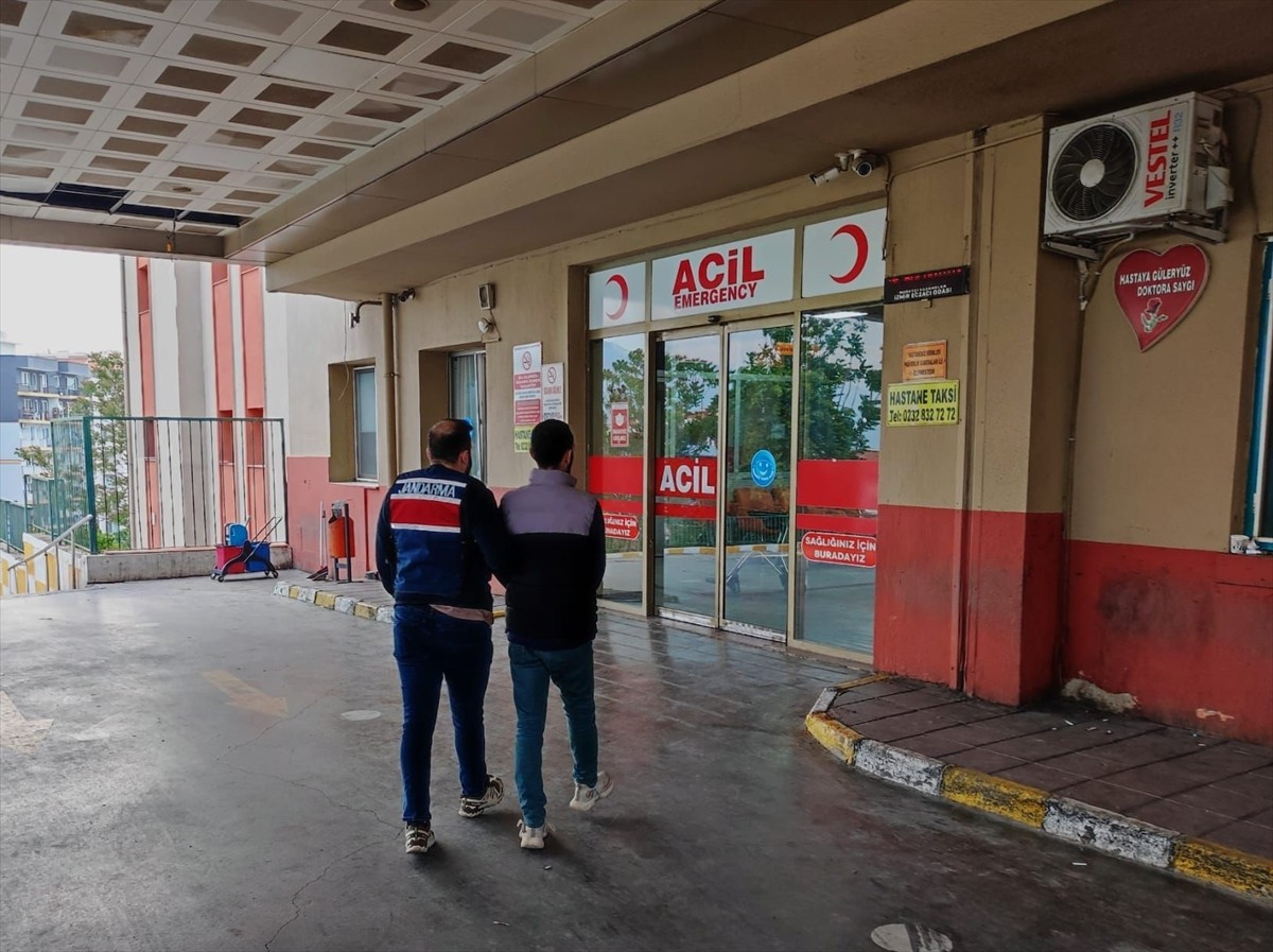 İzmir merkezli 16 ilde, terör örgütü DEAŞ'a yönelik operasyonda 18 şüpheli gözaltına...