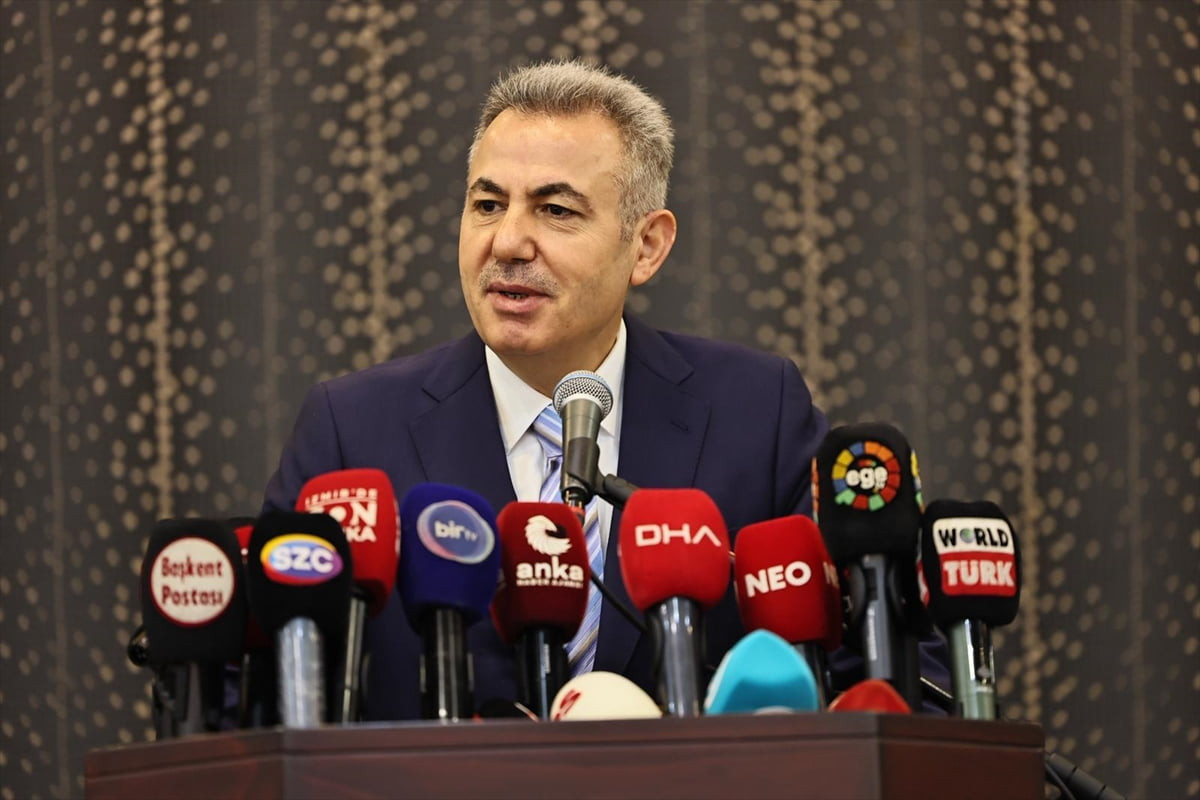 İzmir Valisi Süleyman Elban, 10 Ocak Çalışan Gazeteciler Günü dolayısıyla Balçova Termal...