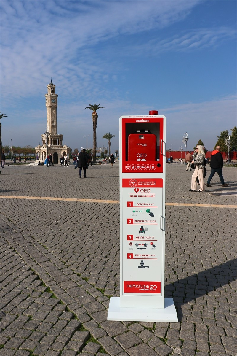 İzmir'de 20 bölgeye, Sağlık Bakanlığı ve ASELSAN işbirliğiyle Türk mühendisler tarafından yerli...