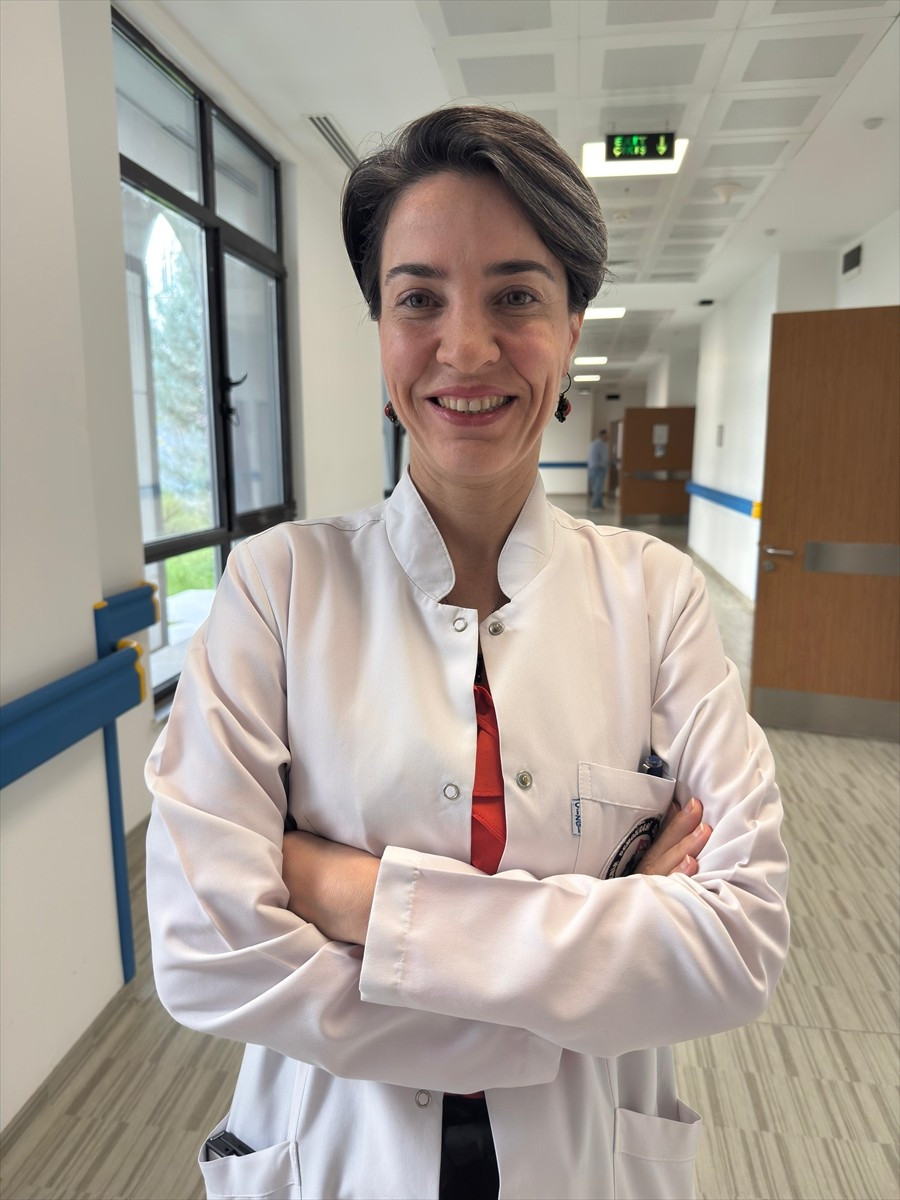 İzmir'de doktor kontrolü olmadan 2 ay boyunca düzenli olarak zayıflama kahvesi içtikten sonra...