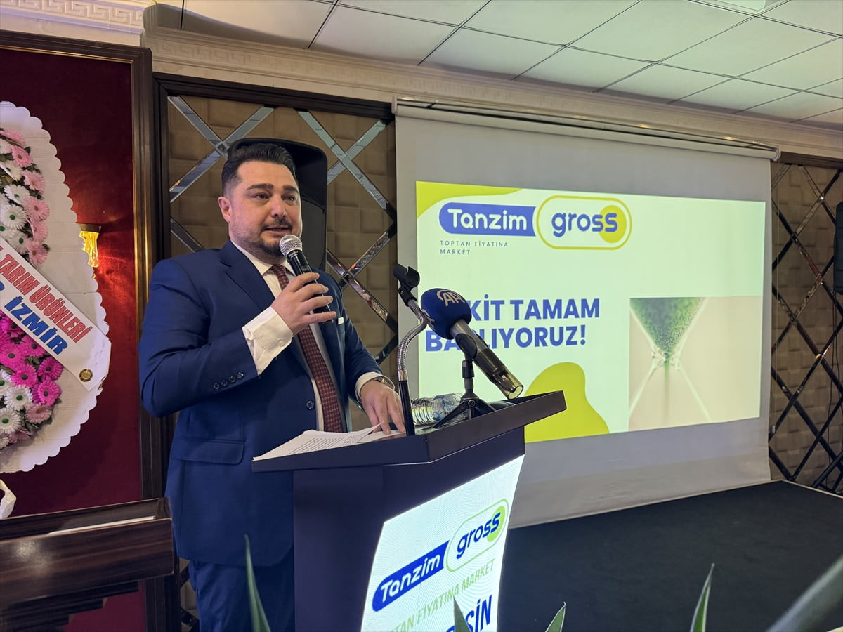 İzmir'de faaliyet gösteren 11 zincir market, geniş ürün yelpazesini uygun fiyatlarla tüketiciye...