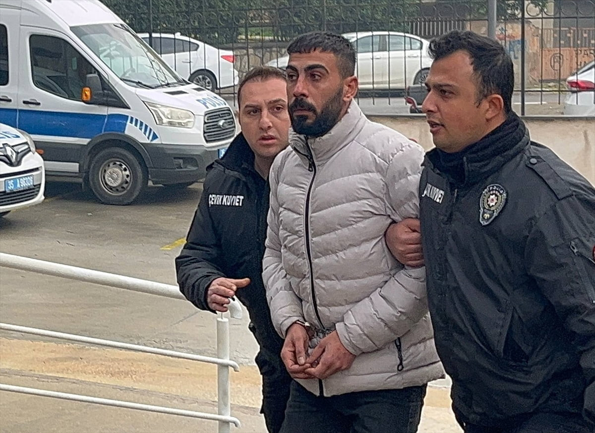 İzmir'in Bayındır ilçesinde bir kişinin darbedilerek öldürüldüğü kavgaya ilişkin gözaltına alınan...