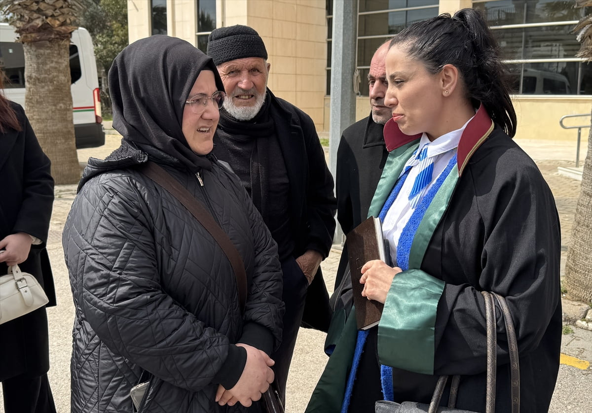 İzmir'in Menderes ilçesinde 9 yaşındaki Ebrar Aktaş'ın, taşınma sırasında nakliye asansöründen...