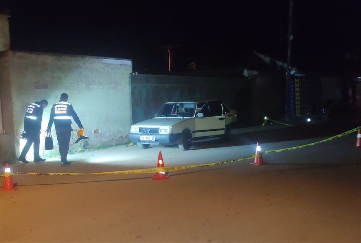 İzmir'in Ödemiş ilçesinde çıkan silahlı kavgada 1 kişi hayatını kaybetti. İhbar üzerine olay...