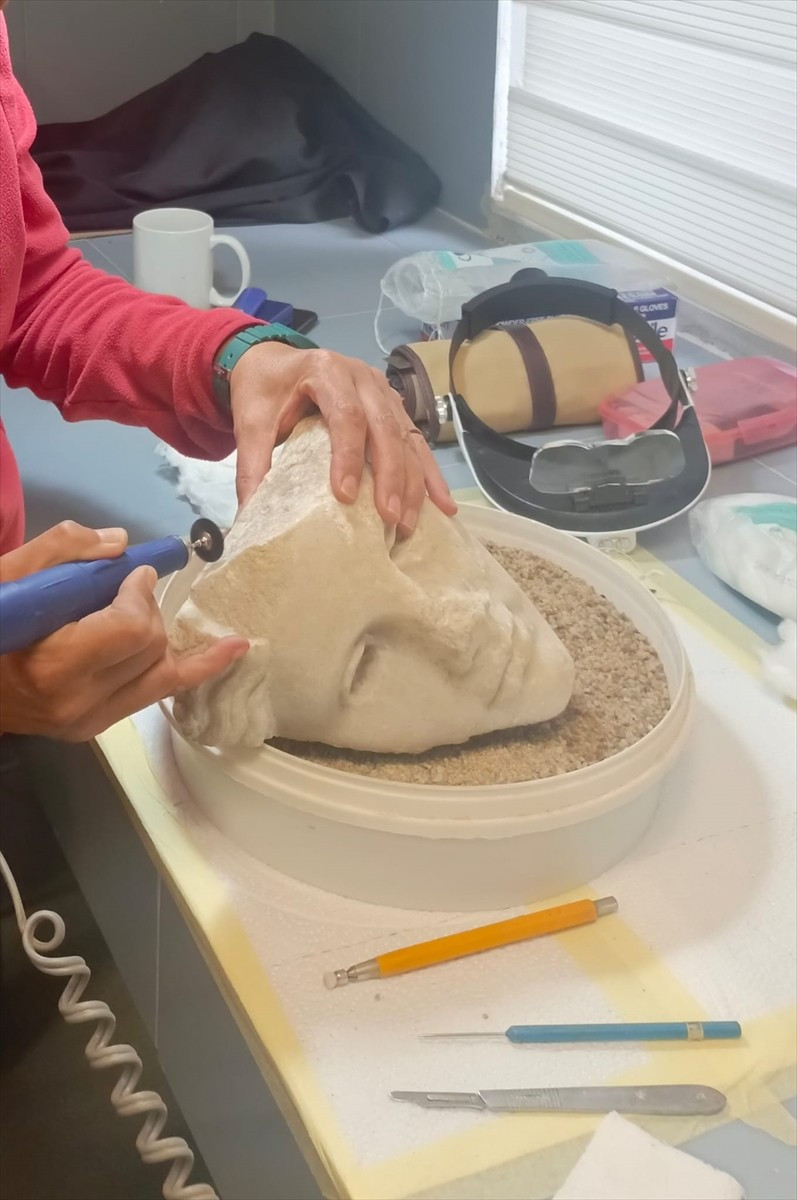 İzmir'in Torbalı ilçesindeki Metropolis Antik Kenti'nde Helenistik döneme ait olduğu...