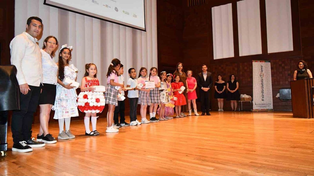 İzmir'deki Çocuklar İklim İçin Harekete Geçti