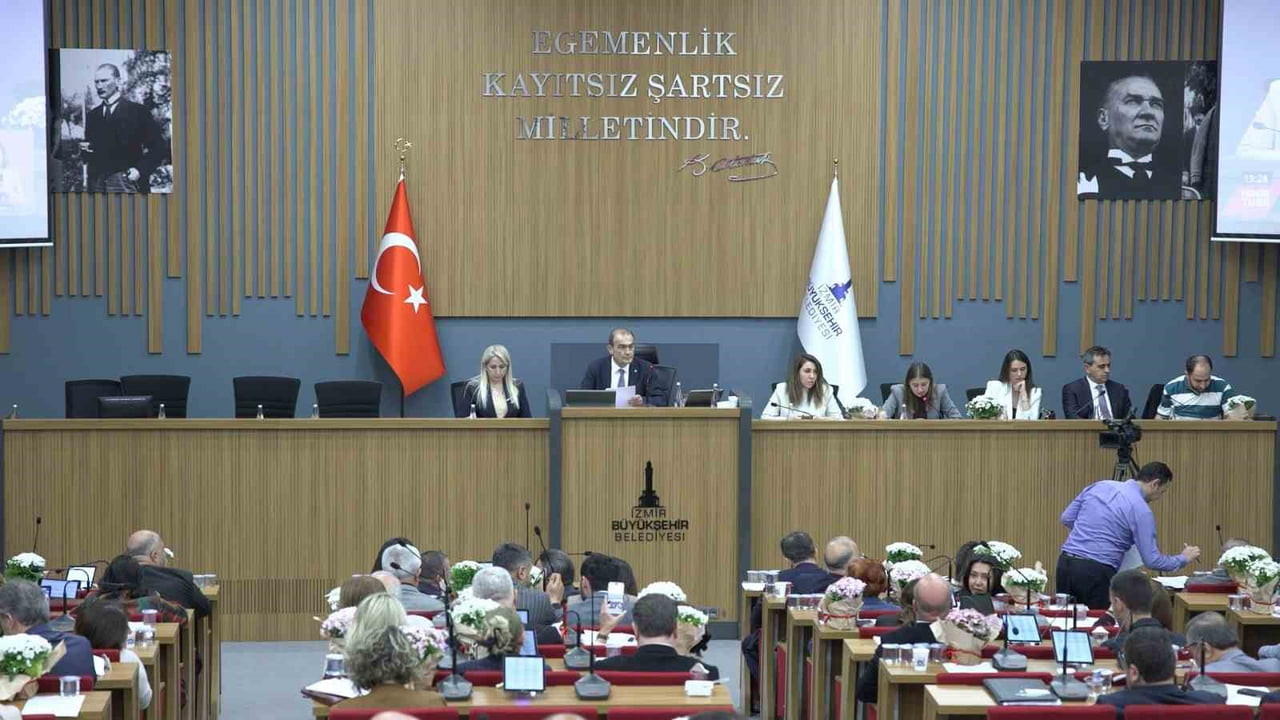 İZSU GENEL MÜDÜRLÜĞÜ’NÜN NİSAN AYI OLAĞANÜSTÜ GENEL KURULUNDA, SÜRDÜRÜLEBİLİR TURİZM BELGESİ...