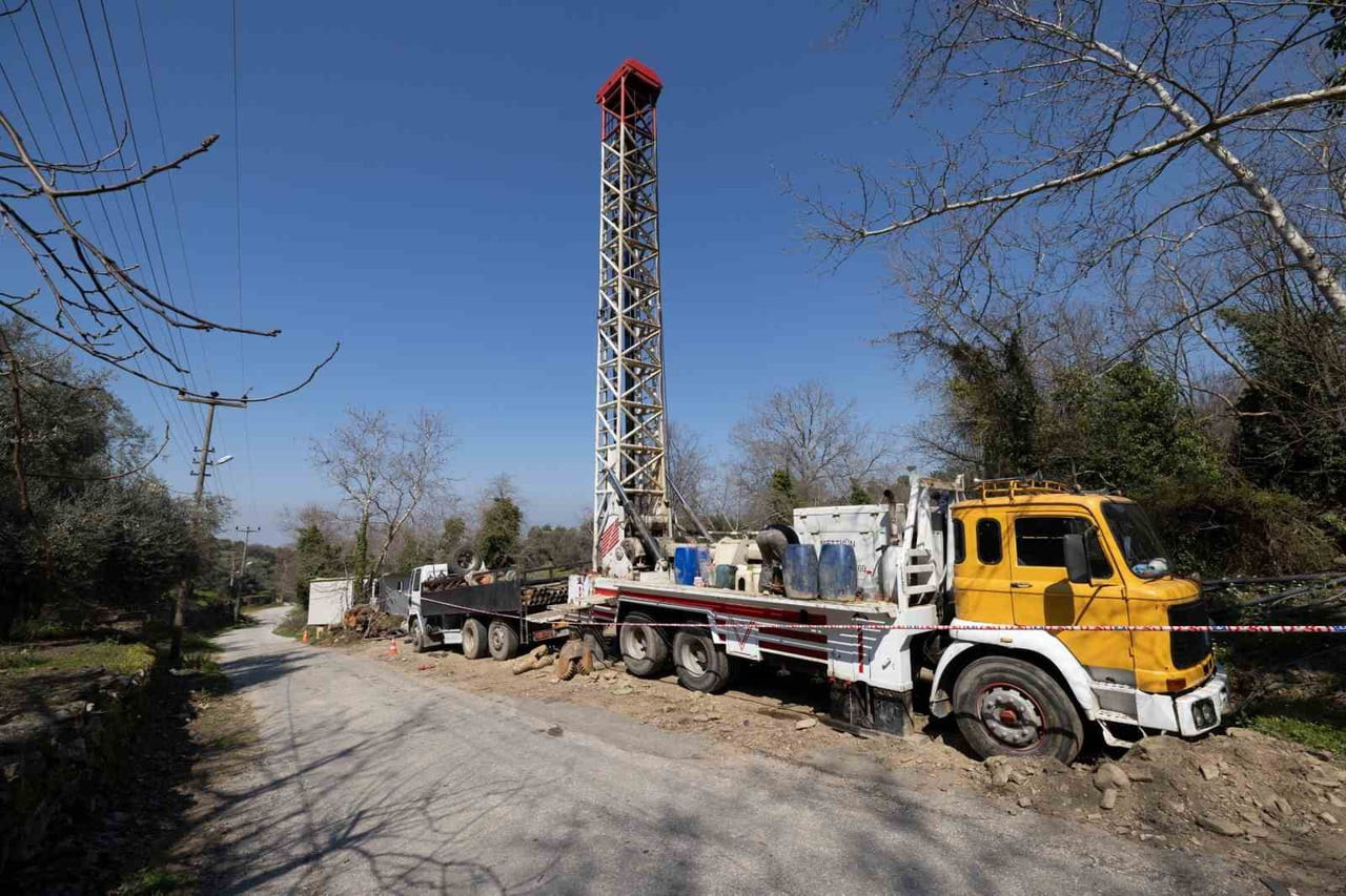 İZSU, TİRE VE BAYINDIR’A YAKLAŞIK 32 MİLYON LİRALIK YATIRIMLA 16 SONDAJ KUYUSU AÇIYOR.