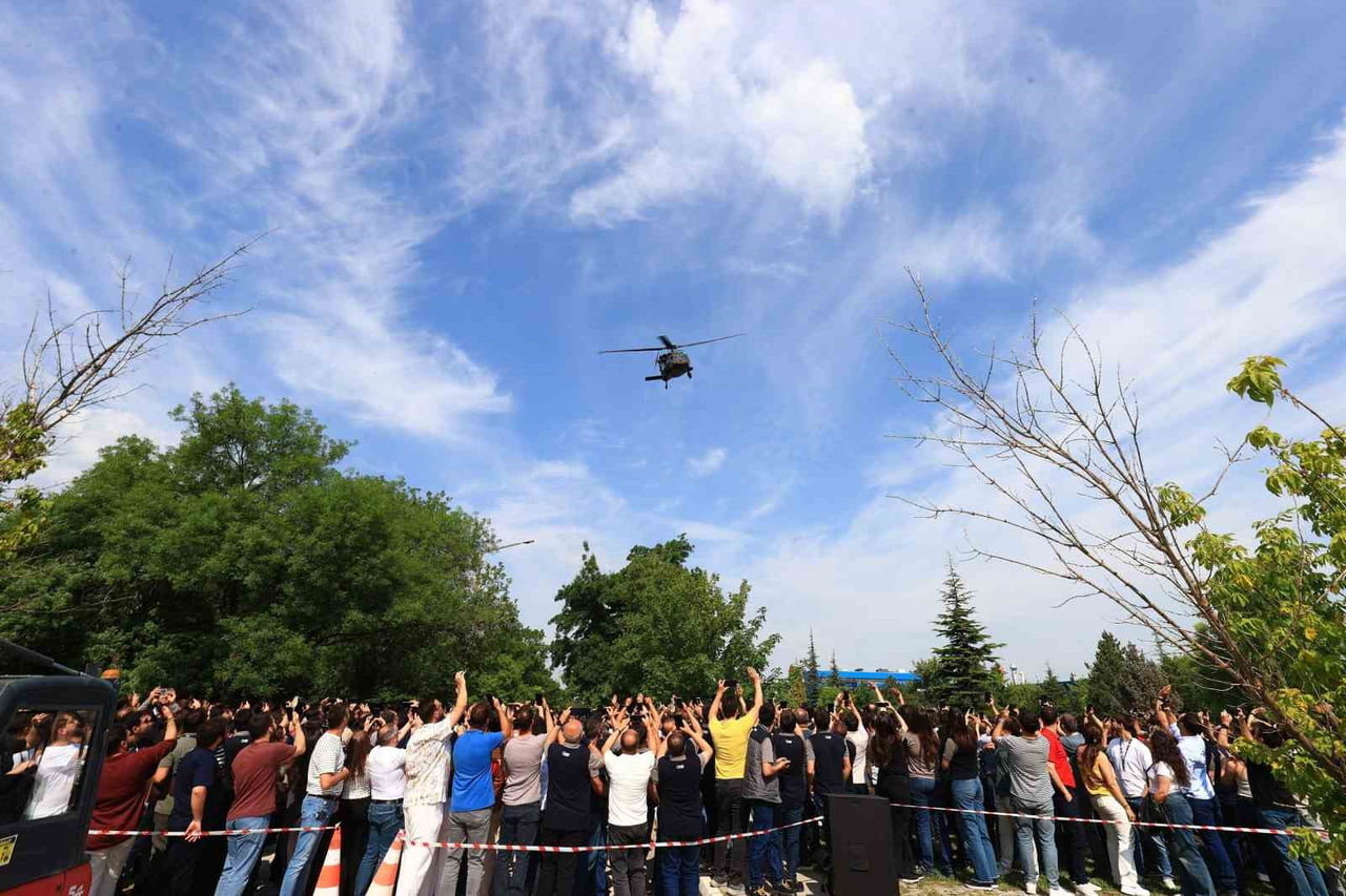 JANDARMA HAVACILIK KOMUTANLIĞI ENVANTERİNDE GÖREV YAPAN T70 GENEL MAKSAT HELİKOPTERİ, KENDİSİNE...