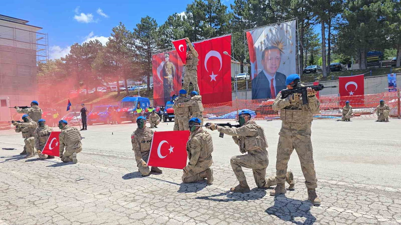 JANDARMA TEŞKİLATI'NIN 187. KURULUŞ YIL DÖNÜMÜ YOZGAT İL JANDARMA KOMUTANLIĞI'NDA COŞKUYLA...