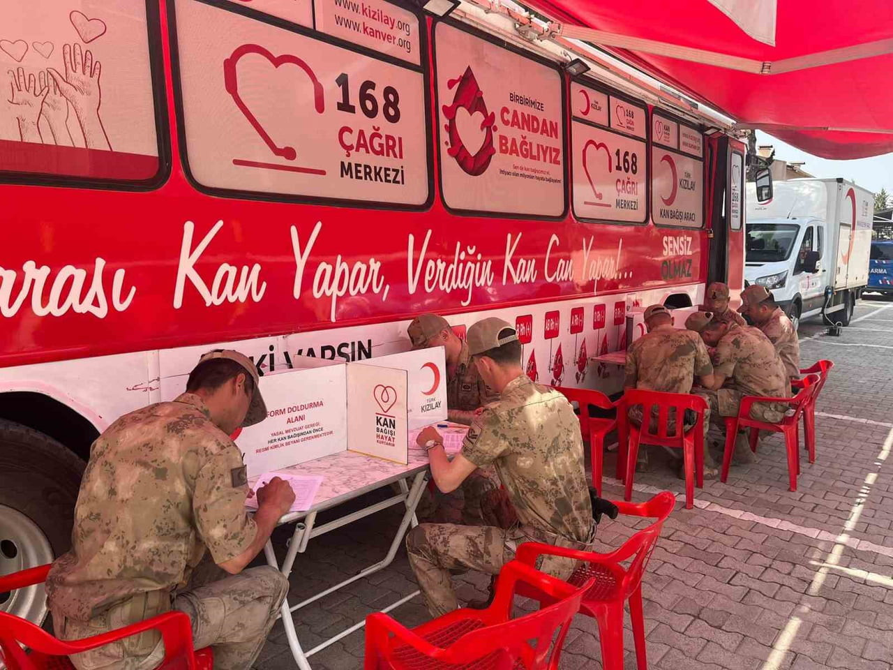 JANDARMADAN KIZILAY’A KAN BAĞIŞI DESTEĞİ