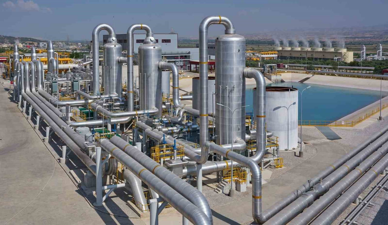 JEOTERMAL KAYNAKLI ELEKTRİK ENERJİSİ KURULU GÜCÜNDE 1.800 MEGAVAT (MW) SEVİYESİNE ULAŞAN TÜRKİYE...