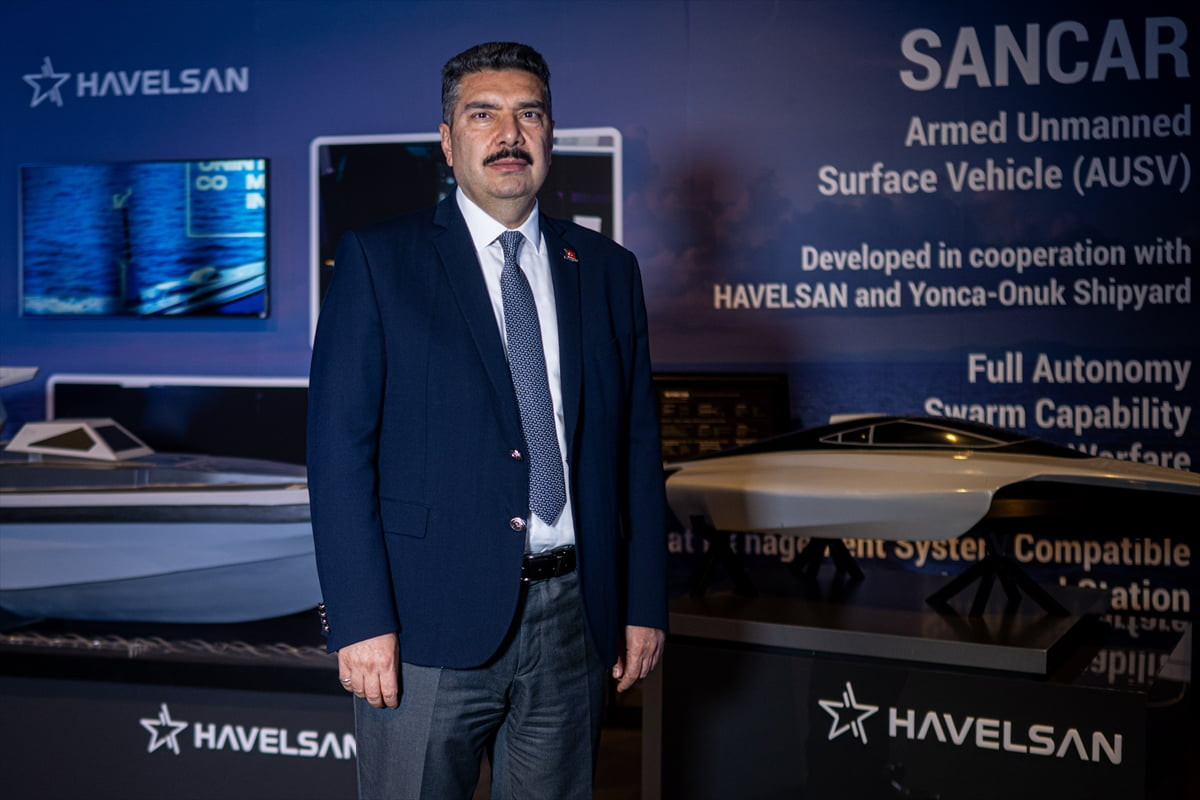 Jet eğitim uçağı HÜRJET, gömülü simülasyon sistem entegrasyonu yapılan Türkiye'deki ilk uçar...