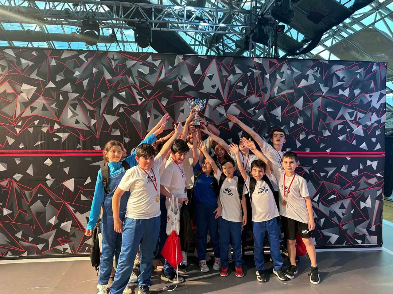 JUNİOR CUP TURNUVASI’NDA ŞAMPİYON KOCAELİ EKİBİ HADO AKADEMİ OLDU. HADO AKADEMİ SORUMLUSU UĞUR...