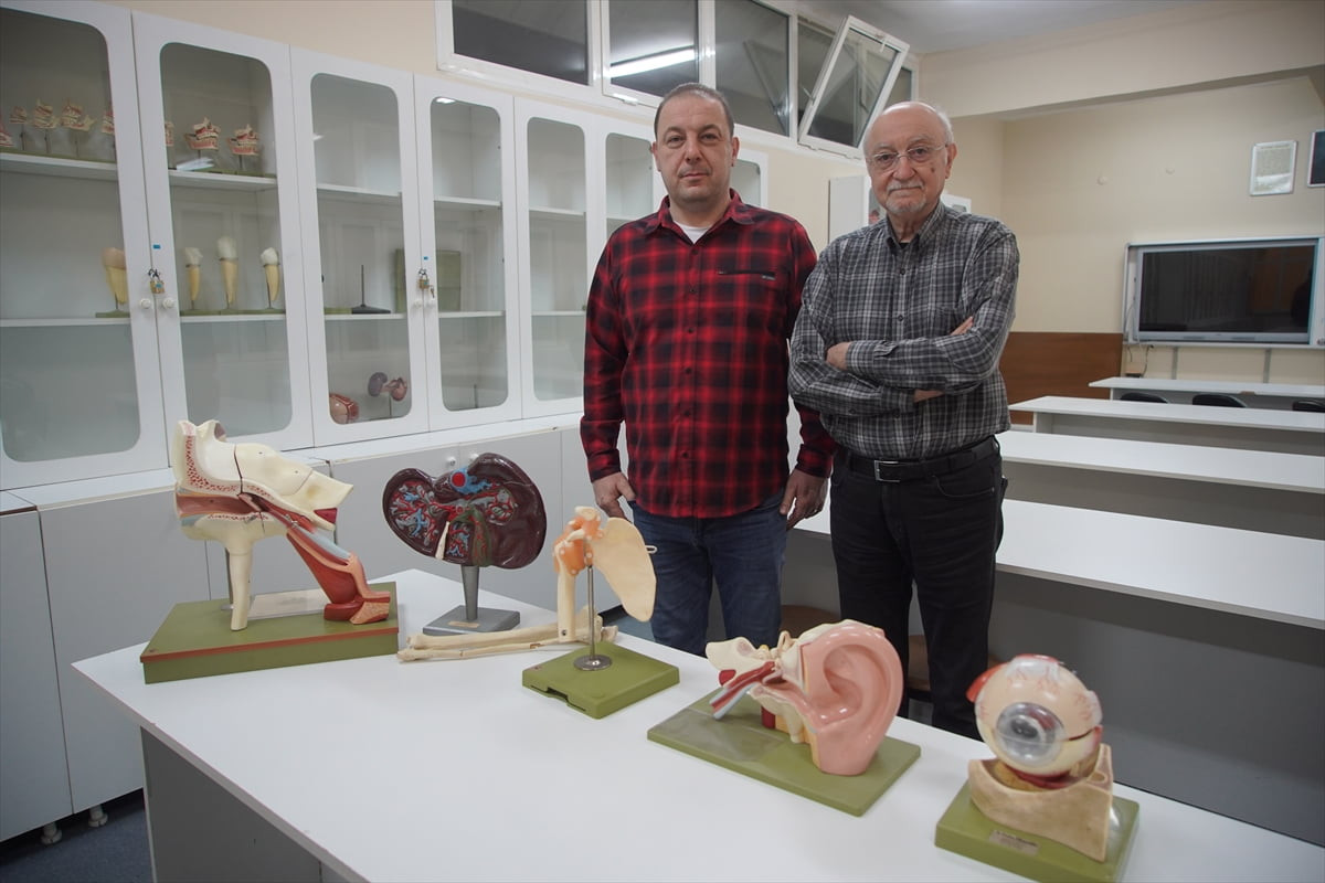 Kadavra bağışları tıp fakültesi öğrencilerinin eğitimine katkı sağlıyor. Trakya Üniversitesi (TÜ)...