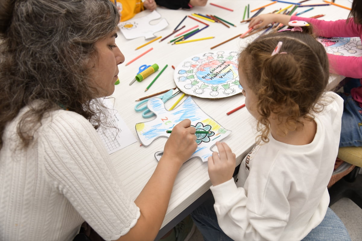 Kadıköy Belediyesinin yarıyıl tatiline giren çocuklar için hazırladığı "Yarıyıl Şenliği", 17...