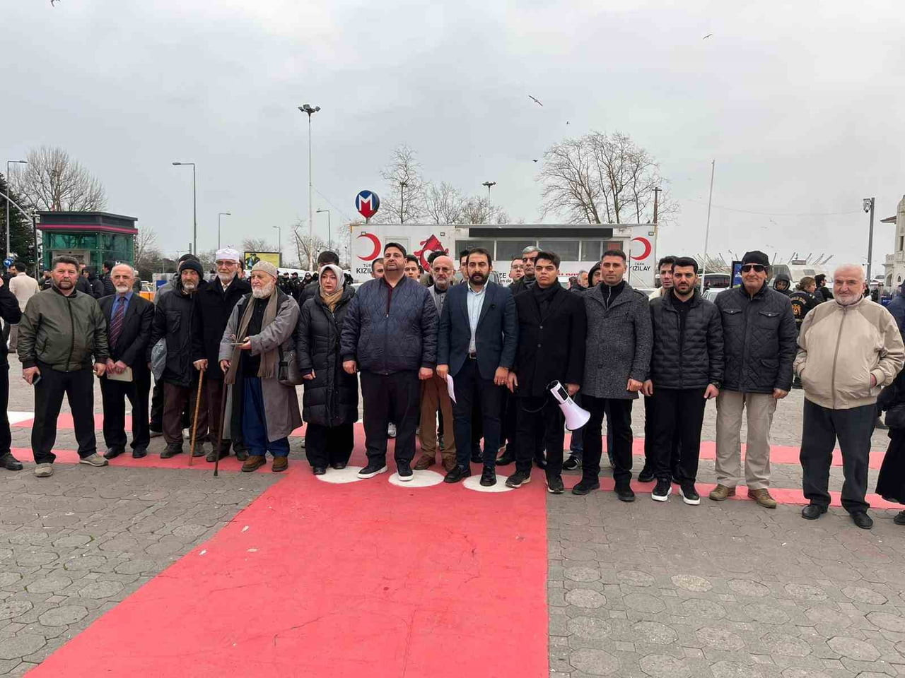 KADIKÖY RIHTIM MEYDANI'NA YAPILMASI PLANLANAN CAMİ PROJESİNE BİR DESTEK DE SELAMET AKINCILARI...