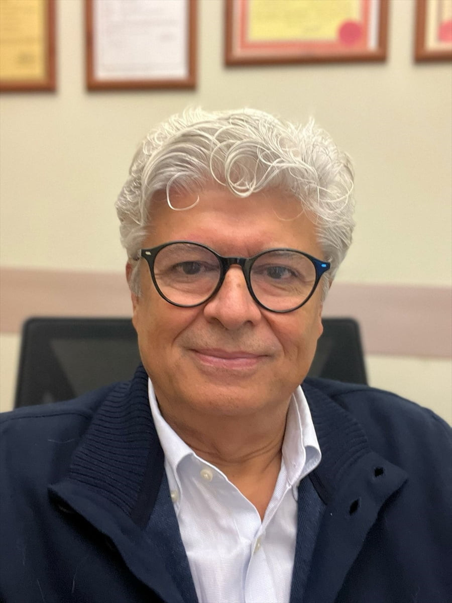 Kadın Hastalıkları ve Doğum Uzmanı Prof. Dr. Faruk Buyru, sigara kullanmanın gebelikte düşük...