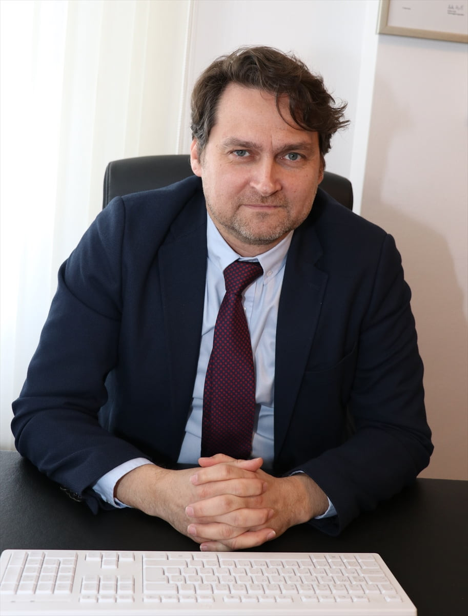 Kadın Hastalıkları ve Doğum Uzmanı Prof. Dr. Nasuh Utku Doğan, her 10 kadından birinde görülen ve...