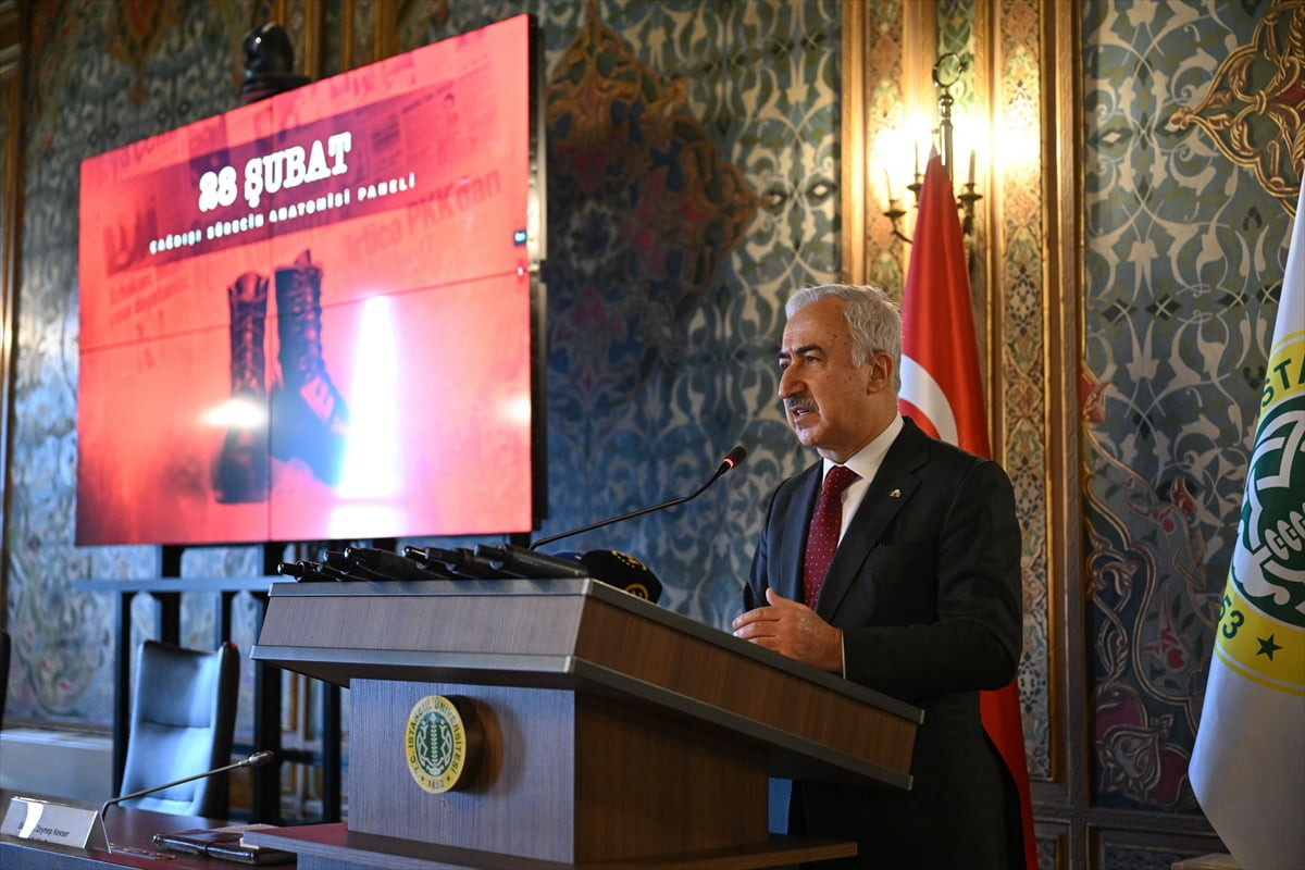 Kadın ve Demokrasi Vakfı (KADEM) tarafından "28 Şubat: Çağdışı Sürecin Anatomisi" paneli İstanbul...