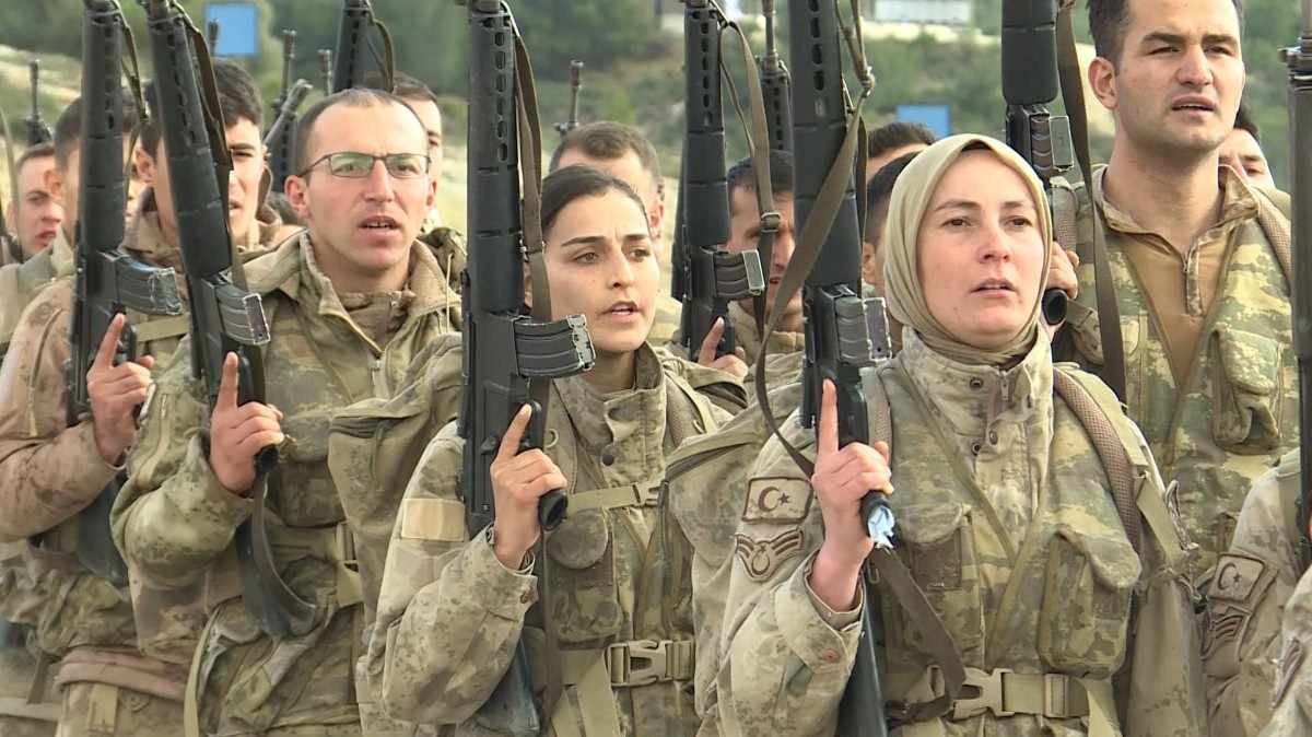 kadınlar gönüllü askerlik ypabilir mi?
