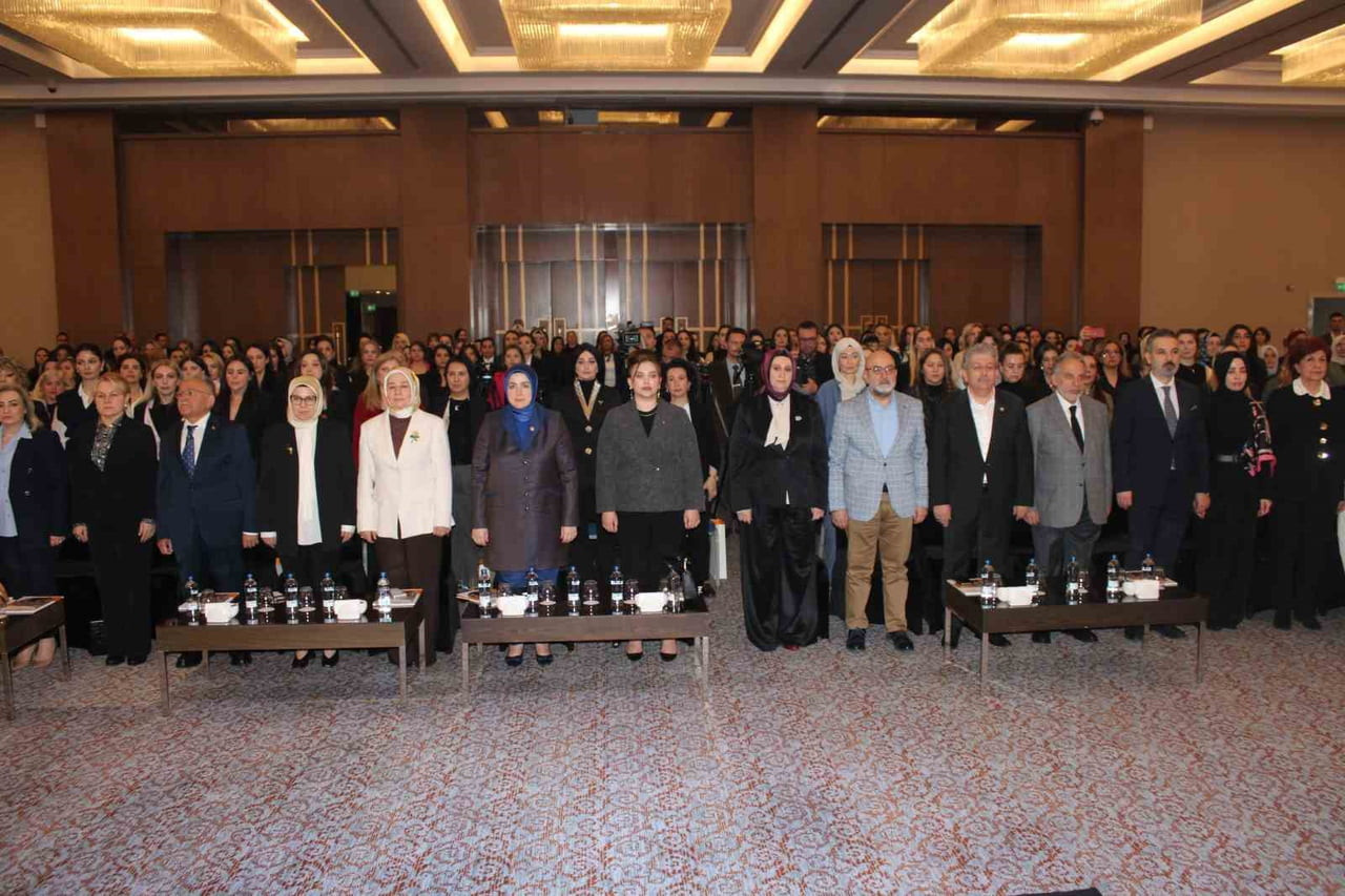 KADINLARIN ÜRETİMDE, YÖNETİMDE VE DÖNÜŞÜMDE ÜSTLENDİĞİ KRİTİK ROLÜ KONUŞMAK, İLHAM VEREN BAŞARI...