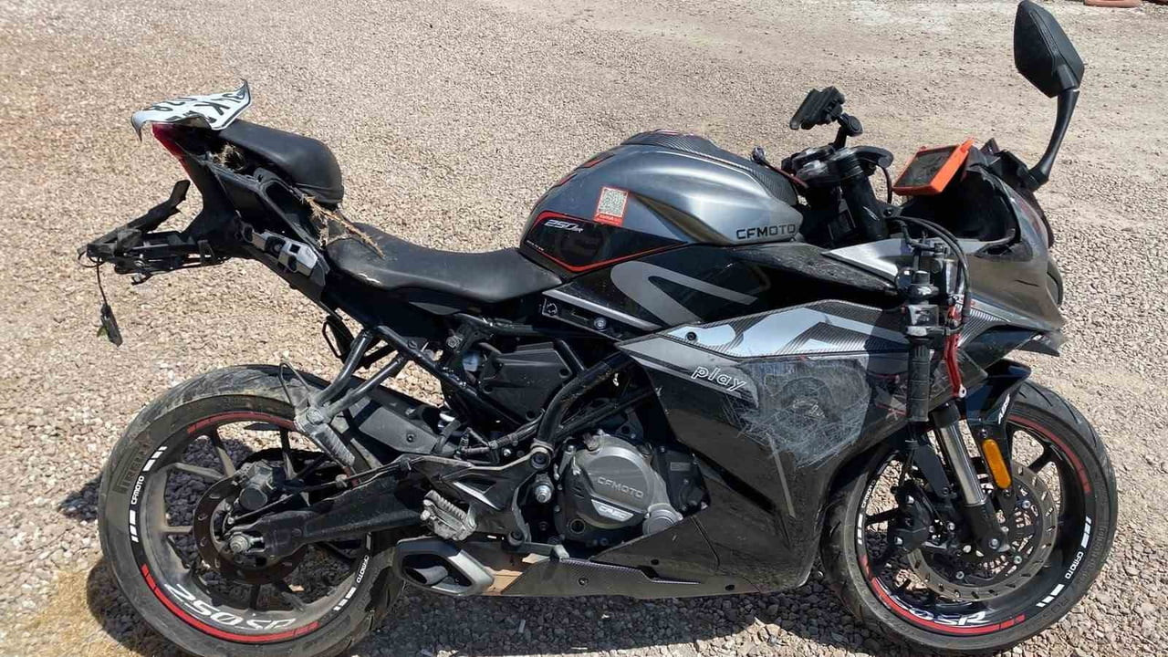 KADİR EREN KORKMAZ İDARESİNDEKİ 34 KDL 028 PLAKALI MOTOSİKLET, D-130 KARA YOLU KARAMÜRSEL...