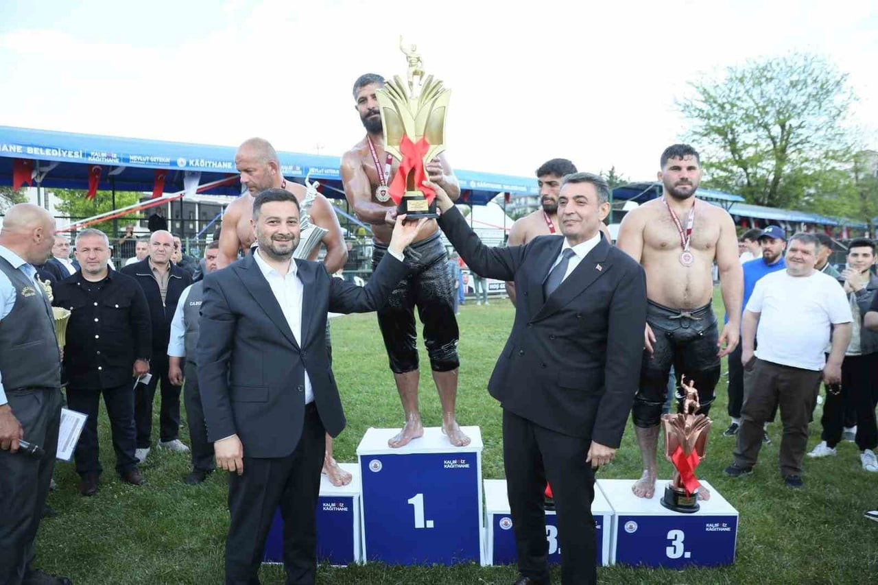 KAĞITHANE BELEDİYESİ'NİN SADABAD YAZ ETKİNLİKLERİ KAPSAMINDA BU YIL 32’NCİSİ DÜZENLENEN YAĞLI...