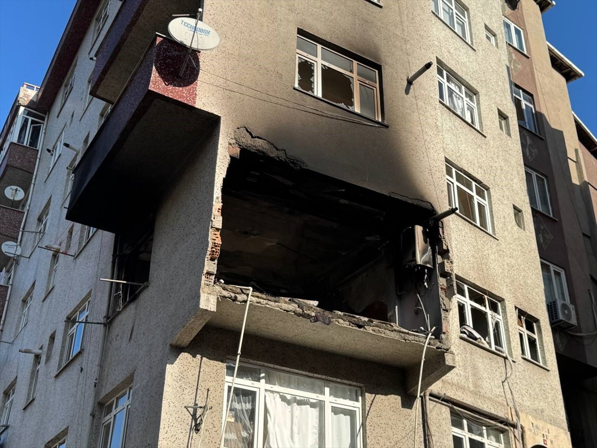 Kağıthane Yahya Kemal Mahallesi Güler Sokak'ta bulunan 6 katlı binanın 2. katındaki dairede...