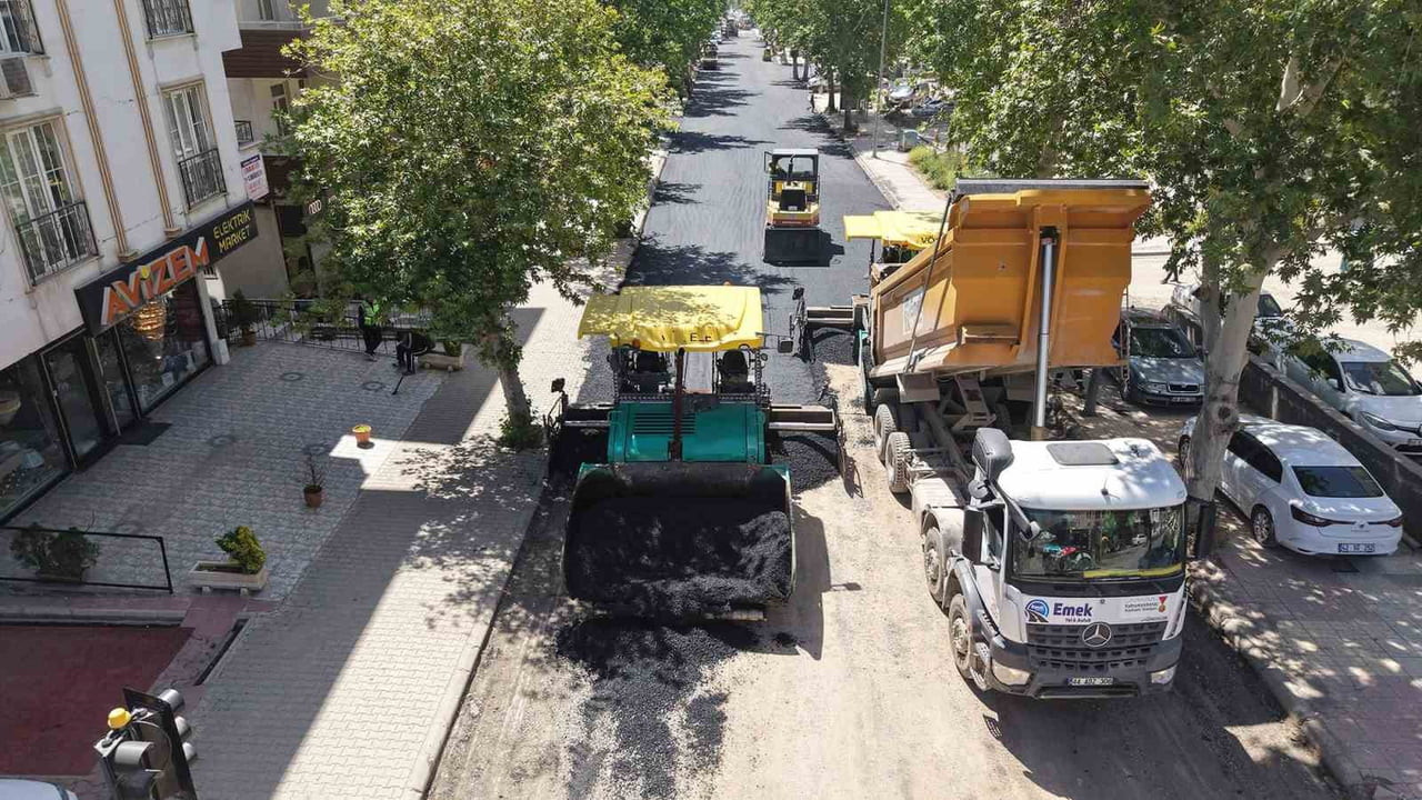 KAHRAMANMARAŞ BÜYÜKŞEHİR BELEDİYESİ, ŞEHİR MERKEZİNİN ULAŞIMDAKİ CAN DAMARLARINDAN CAHİT ZARİFOĞLU...
