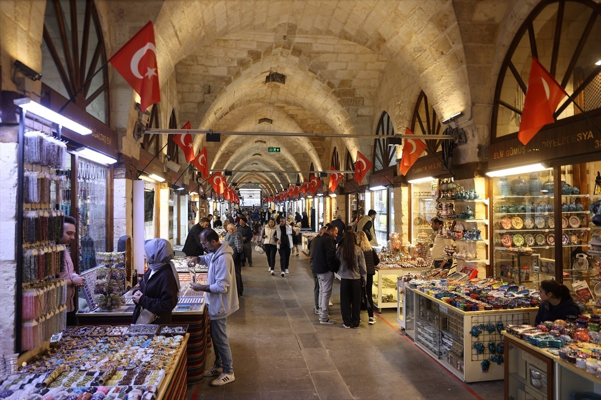 Kahramanmaraş merkezli 6 Şubat 2023'teki depremlerde hasar gören ve yaklaşık 2 yıl süren restore...