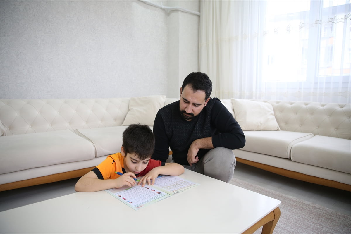 Kahramanmaraş merkezli 6 Şubat 2023'teki depremlerin etkilediği Diyarbakır'da, "Yerinde Dönüşüm...